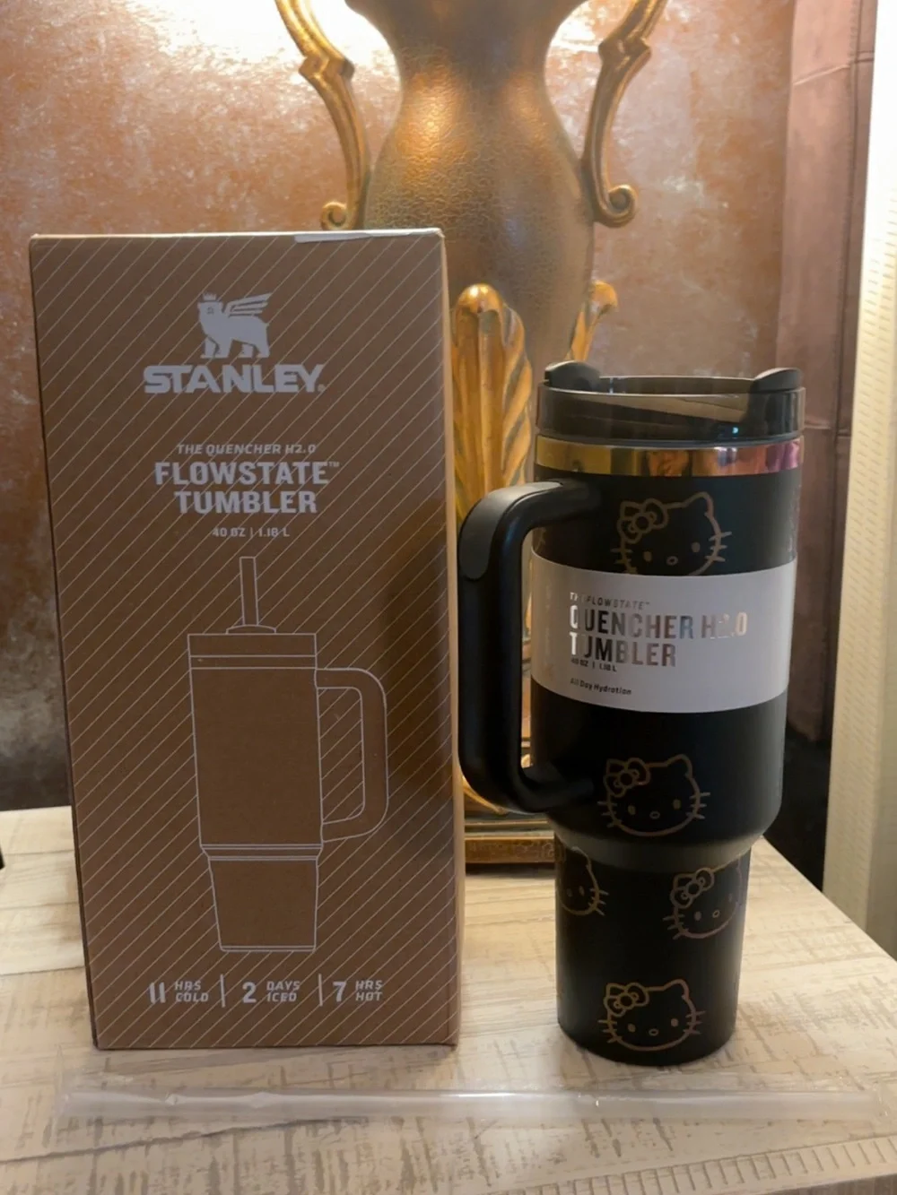 New ~ Stanley FlowState Quencher H2.0 Tumbler - Black with Gold Hello Kitty